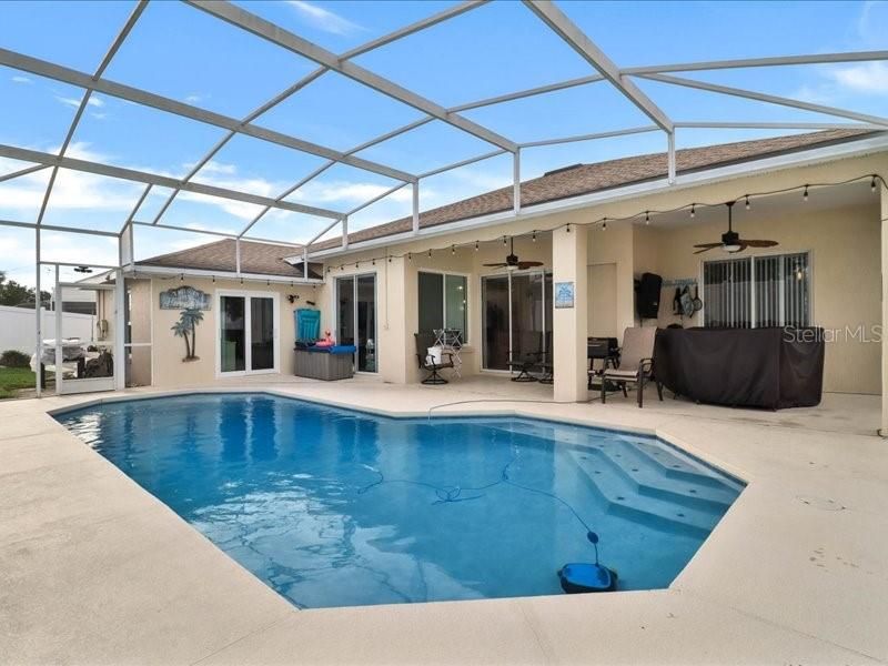 For Sale: $507,000 (4 beds, 2 baths, 2375 Square Feet)