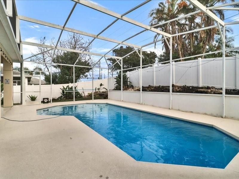 For Sale: $507,000 (4 beds, 2 baths, 2375 Square Feet)