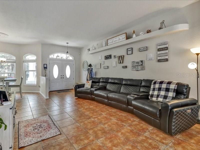 For Sale: $507,000 (4 beds, 2 baths, 2375 Square Feet)