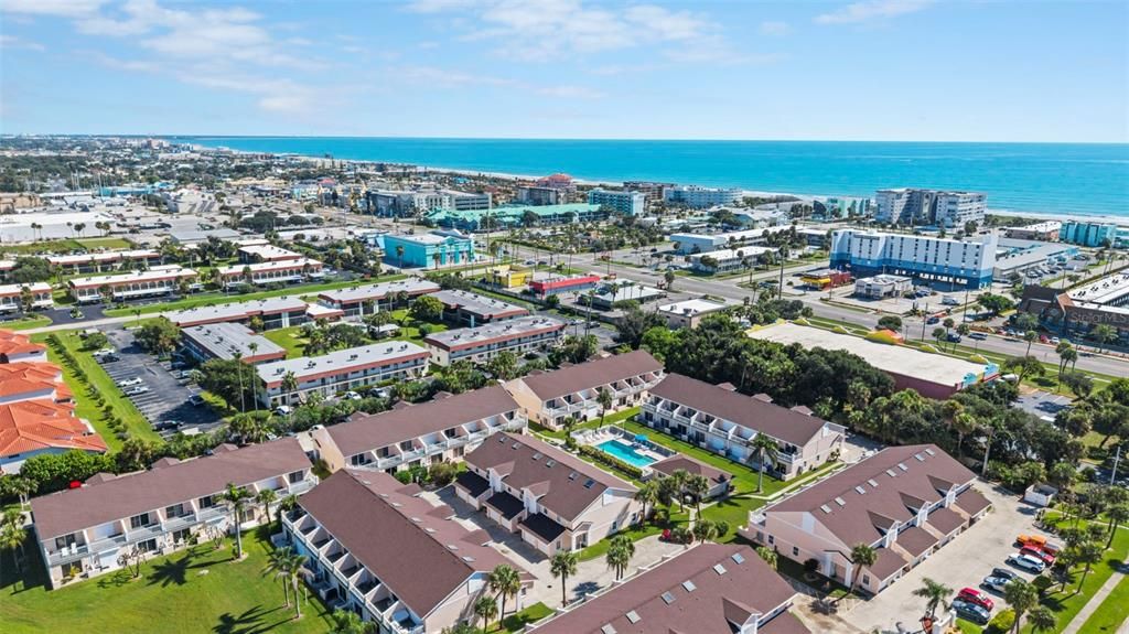 For Sale: $324,900 (2 beds, 2 baths, 1400 Square Feet)