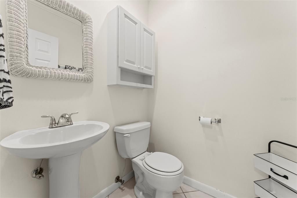 For Sale: $324,900 (2 beds, 2 baths, 1400 Square Feet)