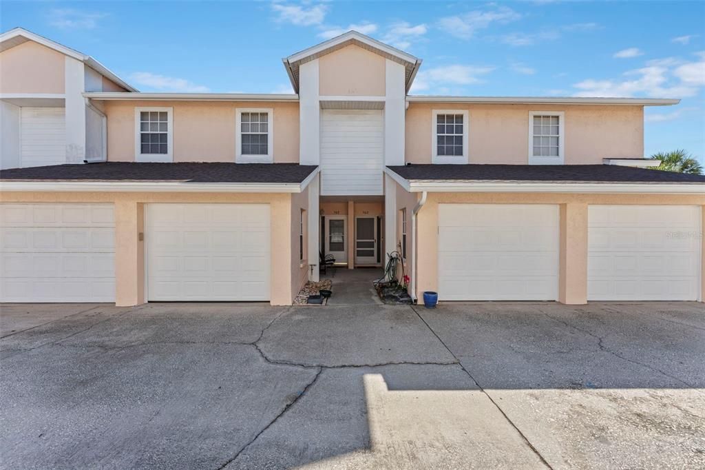 For Sale: $324,900 (2 beds, 2 baths, 1400 Square Feet)