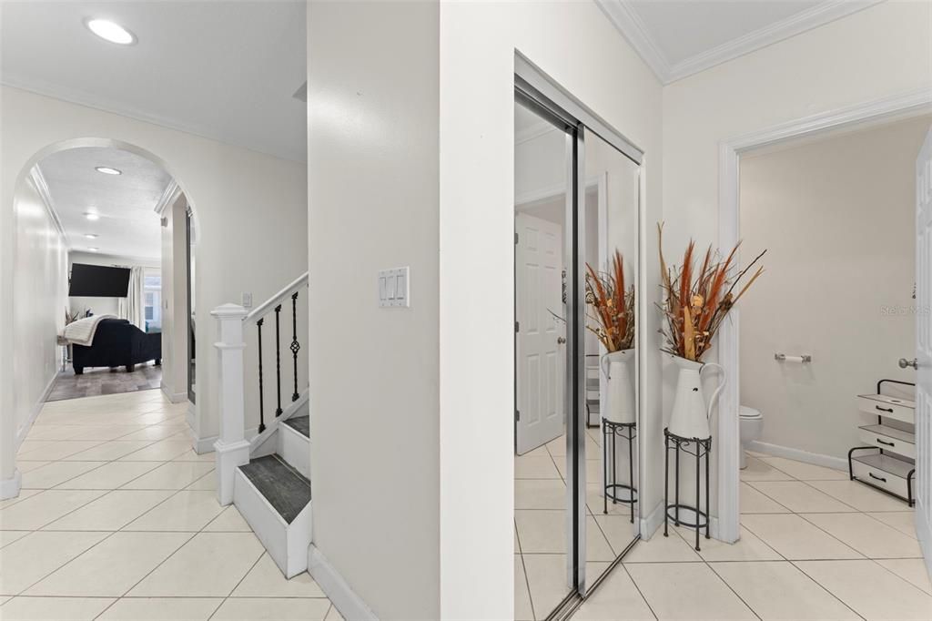 For Sale: $324,900 (2 beds, 2 baths, 1400 Square Feet)