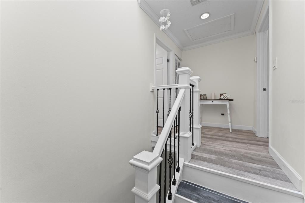 For Sale: $324,900 (2 beds, 2 baths, 1400 Square Feet)