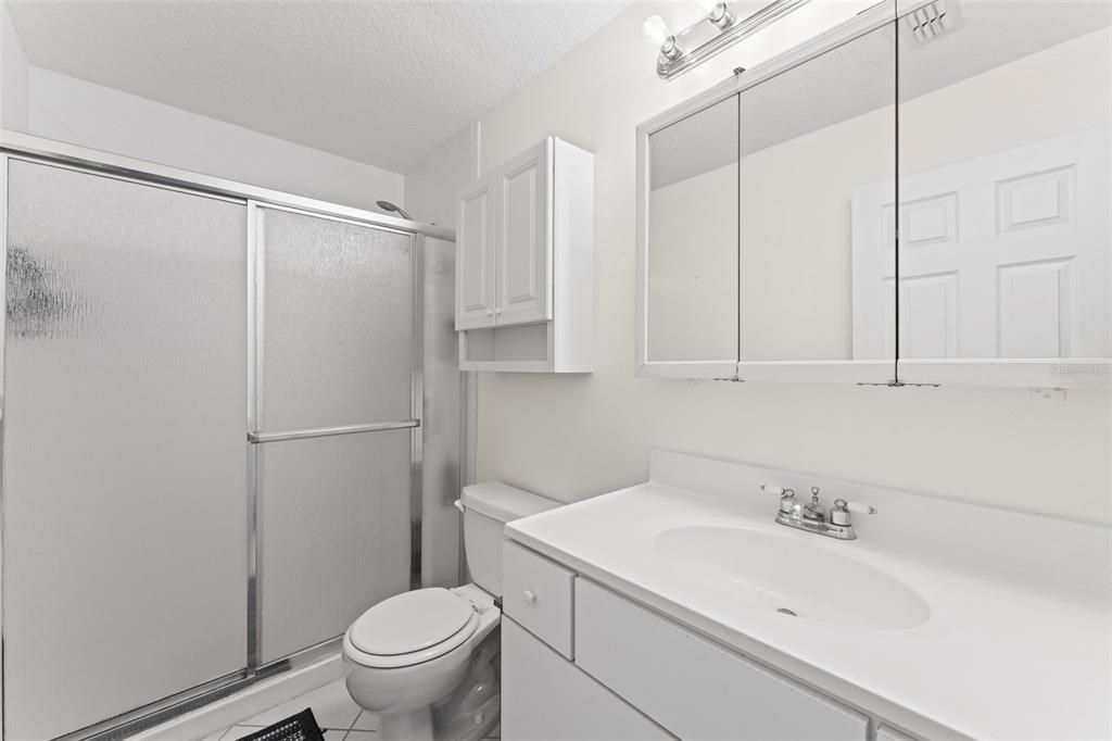 For Sale: $324,900 (2 beds, 2 baths, 1400 Square Feet)