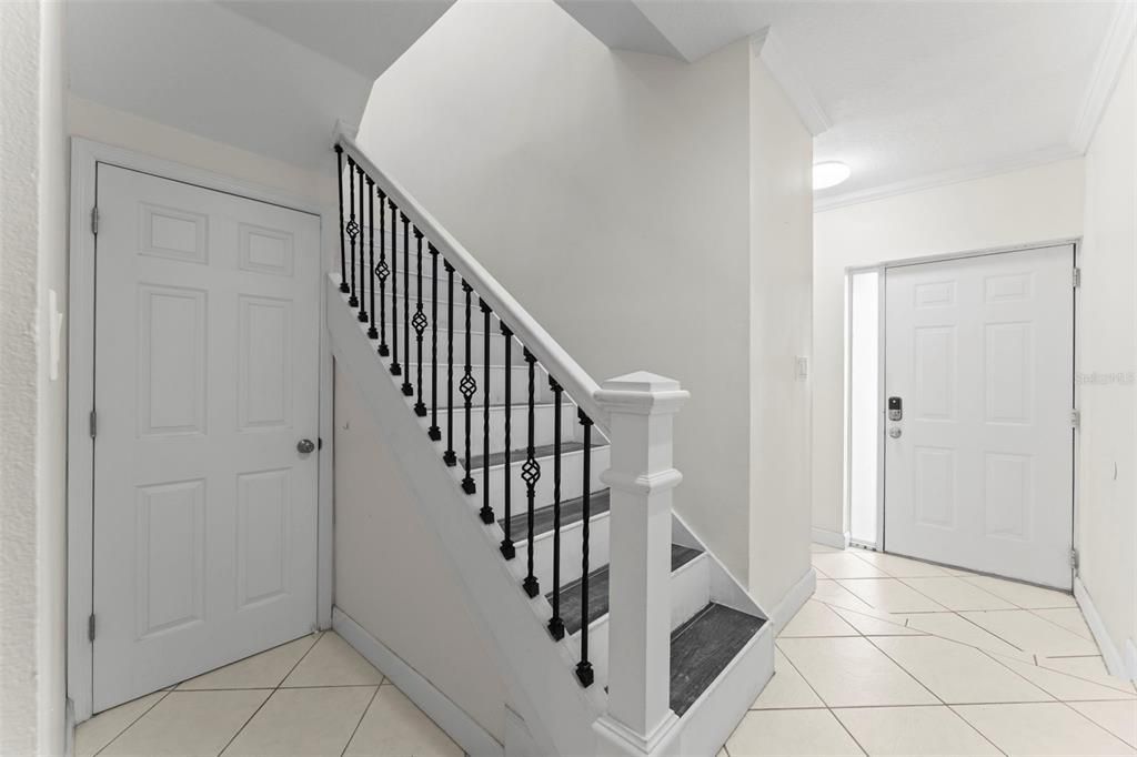 For Sale: $324,900 (2 beds, 2 baths, 1400 Square Feet)