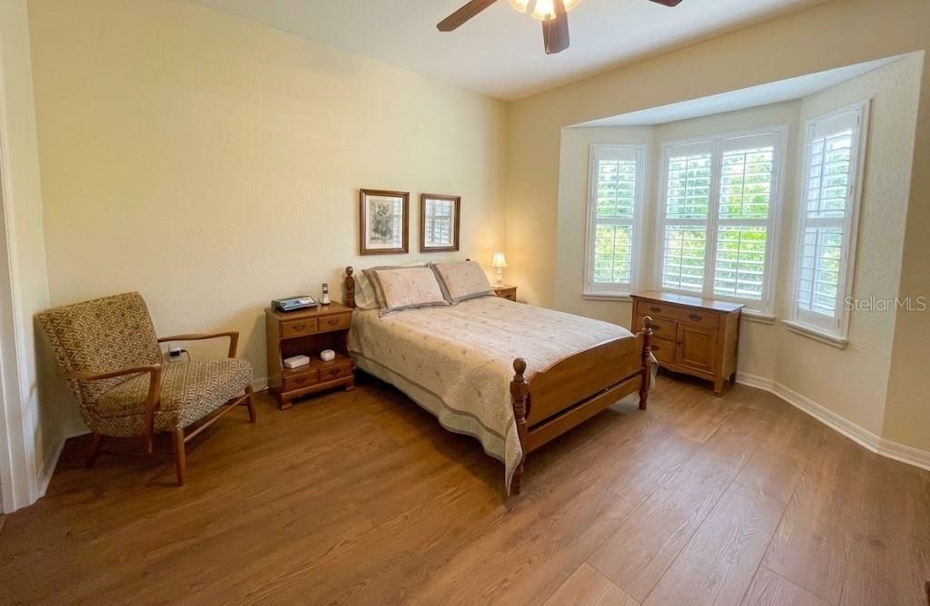 En Venta: $349,000 (2 camas, 2 baños, 1385 Pies cuadrados)