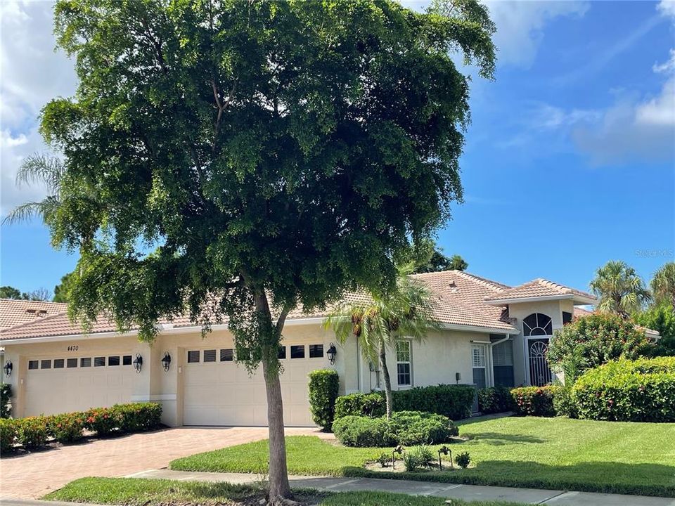En Venta: $349,000 (2 camas, 2 baños, 1385 Pies cuadrados)