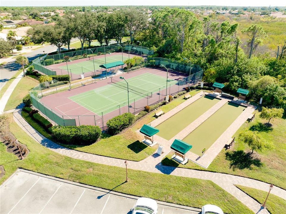 For Sale: $349,000 (2 beds, 2 baths, 1385 Square Feet)