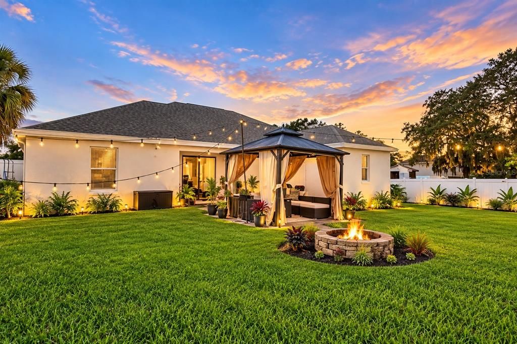 For Sale: $353,000 (4 beds, 2 baths, 1640 Square Feet)