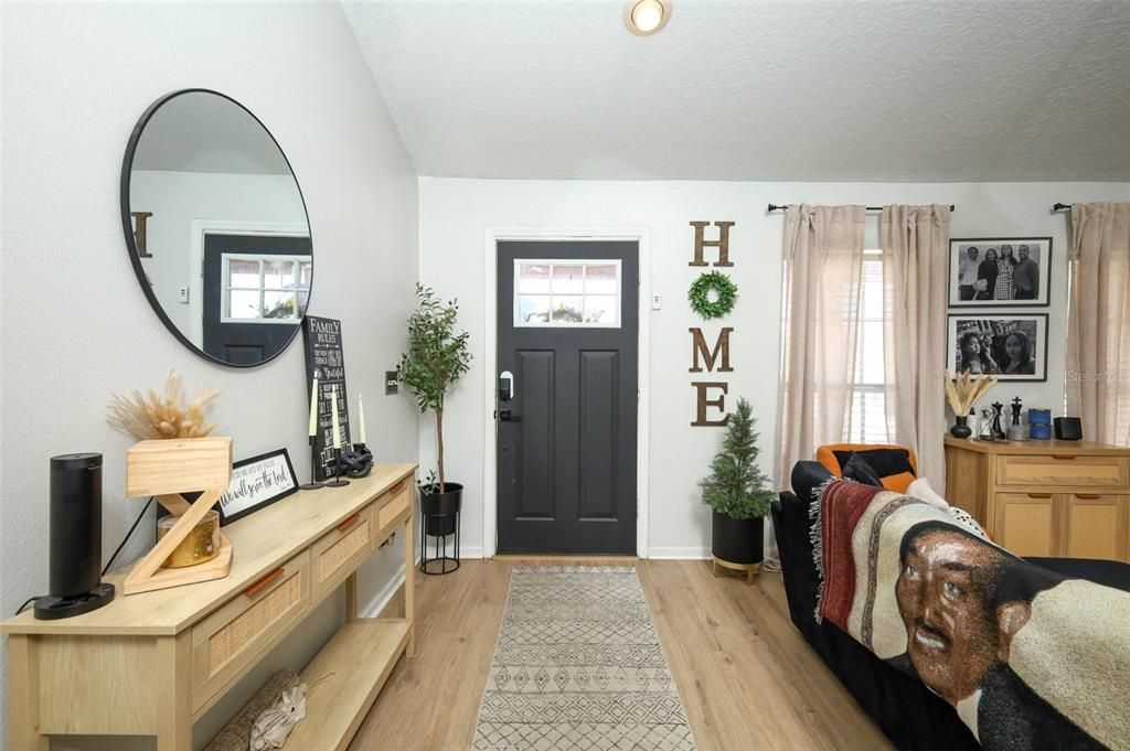 For Sale: $353,000 (4 beds, 2 baths, 1640 Square Feet)