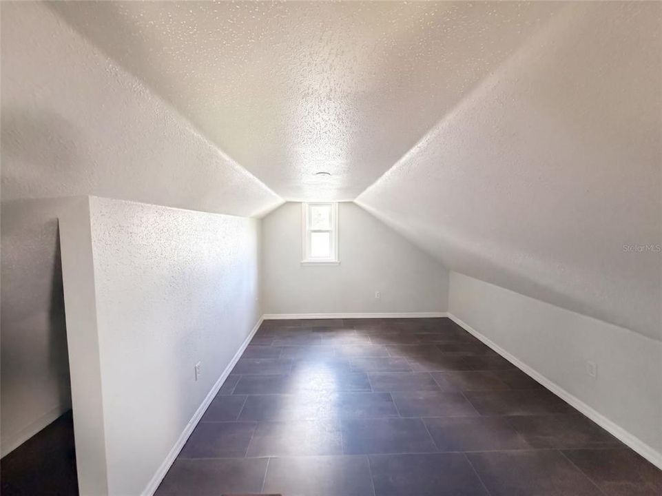 En Venta: $290,000 (3 camas, 2 baños, 1060 Pies cuadrados)
