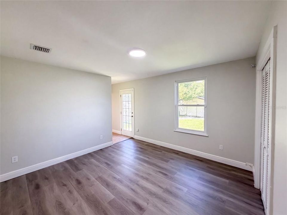 En Venta: $290,000 (3 camas, 2 baños, 1060 Pies cuadrados)