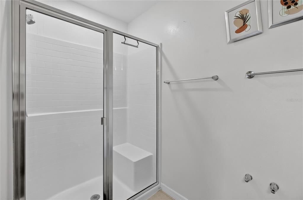 На продажу: $349,900 (4 спален, 2 ванн, 1874 Квадратных фут)