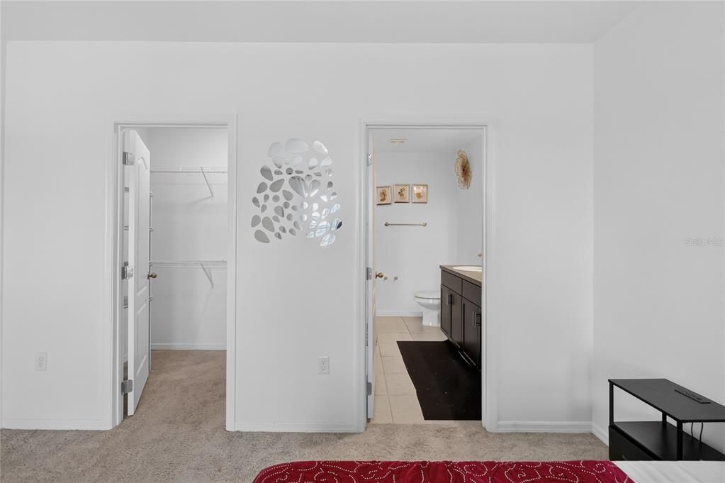 На продажу: $349,900 (4 спален, 2 ванн, 1874 Квадратных фут)