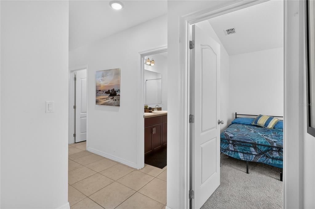На продажу: $349,900 (4 спален, 2 ванн, 1874 Квадратных фут)