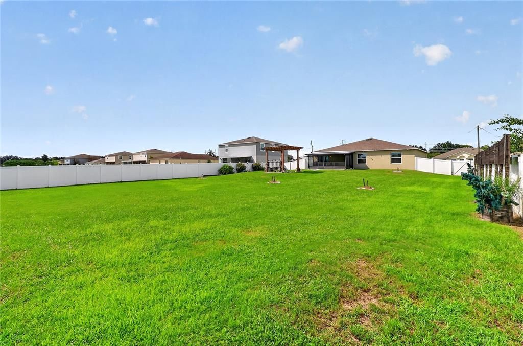 На продажу: $349,900 (4 спален, 2 ванн, 1874 Квадратных фут)