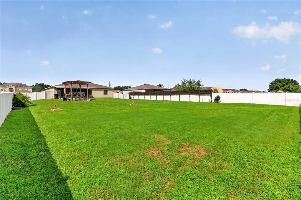 На продажу: $349,900 (4 спален, 2 ванн, 1874 Квадратных фут)