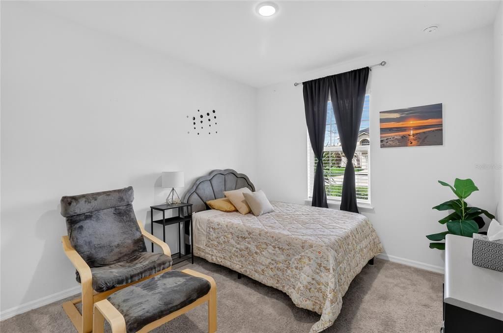 На продажу: $349,900 (4 спален, 2 ванн, 1874 Квадратных фут)