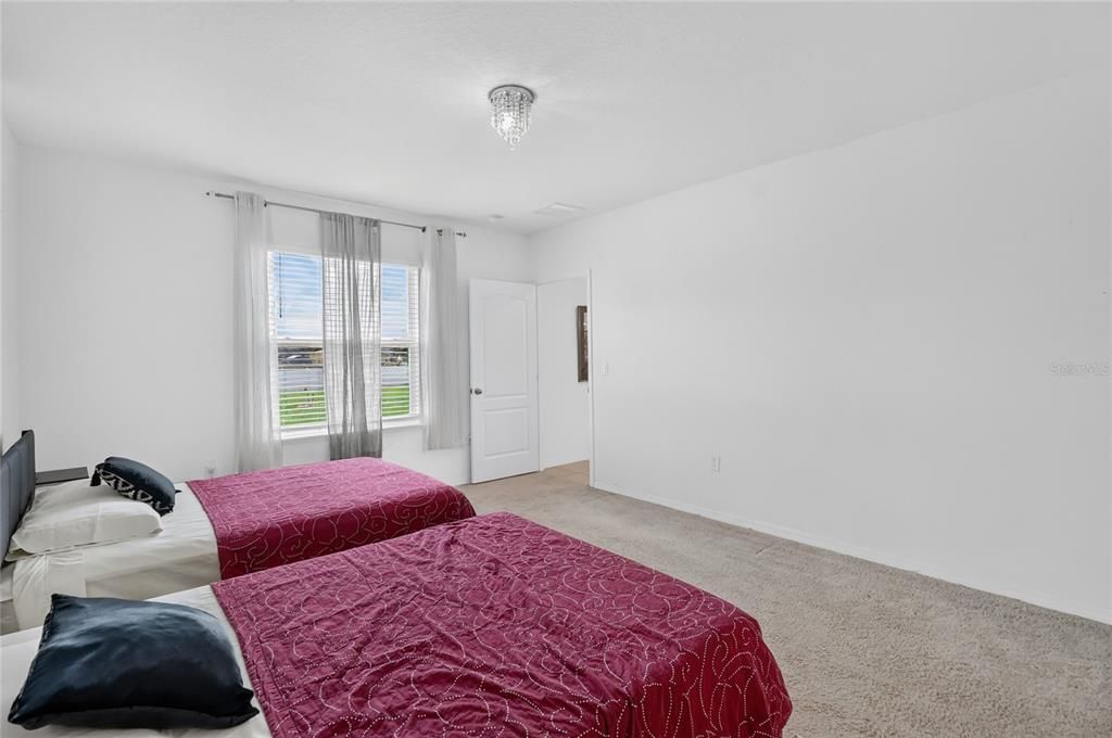 На продажу: $349,900 (4 спален, 2 ванн, 1874 Квадратных фут)