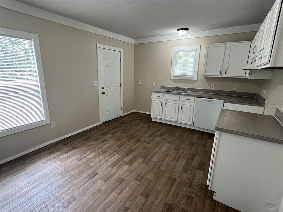En Renta: $1,699 (4 camas, 1 baños, 1456 Pies cuadrados)