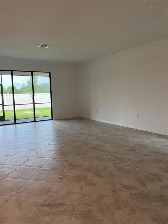 For Rent: $2,500 (4 beds, 3 baths, 2035 Square Feet)