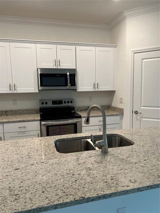 For Rent: $2,500 (4 beds, 3 baths, 2035 Square Feet)