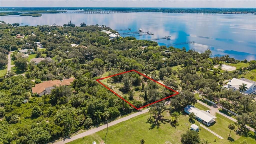 En Venta: $110,000 (0.92 acres)