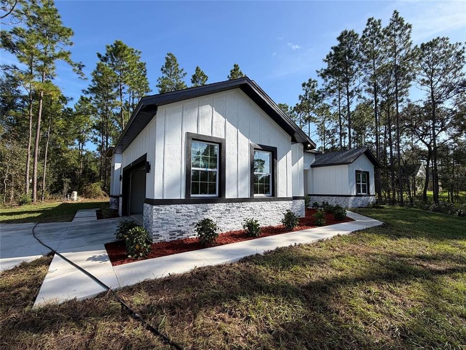 For Sale: $534,900 (4 beds, 3 baths, 2399 Square Feet)