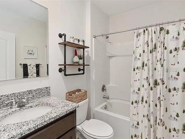 В аренду: $2,250 (3 спален, 2 ванн, 1711 Квадратных фут)
