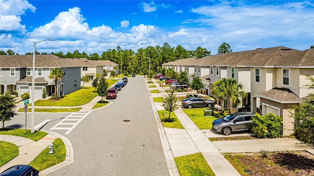 For Rent: $2,000 (3 beds, 2 baths, 1663 Square Feet)