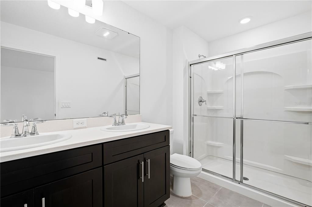 For Rent: $2,000 (3 beds, 2 baths, 1663 Square Feet)