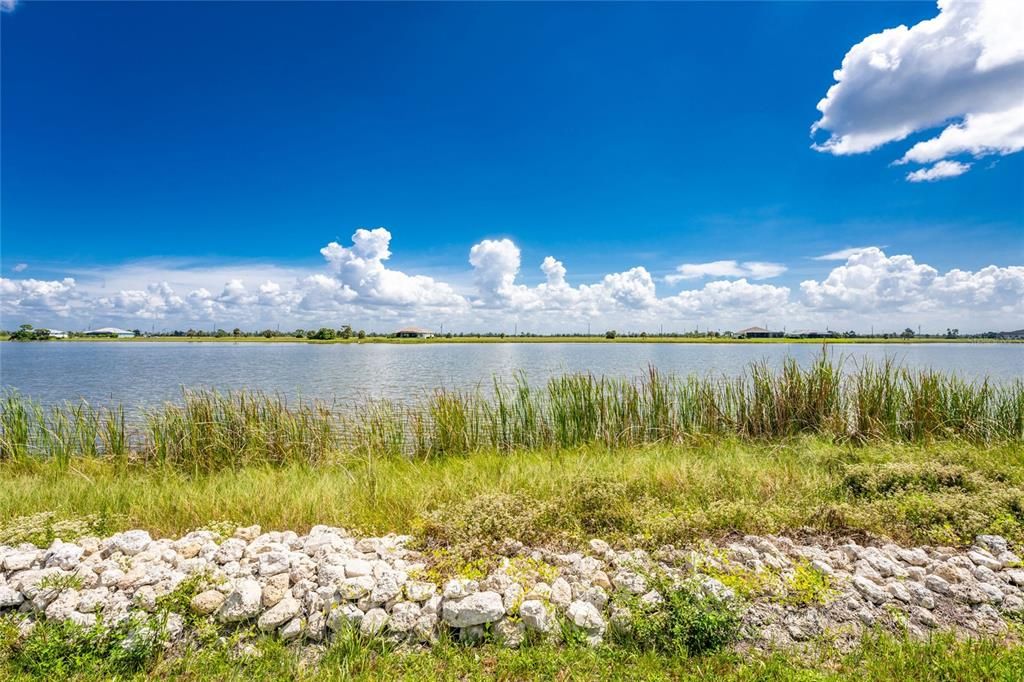 На продажу: $90,000 (0.41 acres)