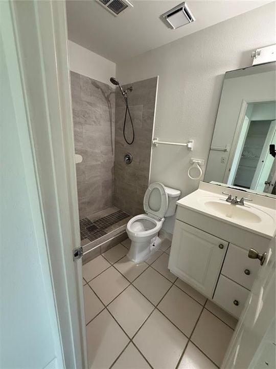 For Rent: $1,500 (2 beds, 1 baths, 901 Square Feet)