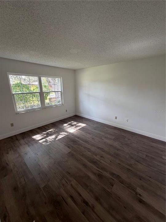 For Rent: $1,500 (2 beds, 1 baths, 901 Square Feet)