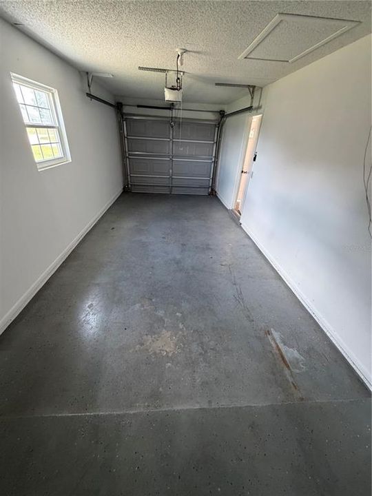 For Rent: $1,500 (2 beds, 1 baths, 901 Square Feet)