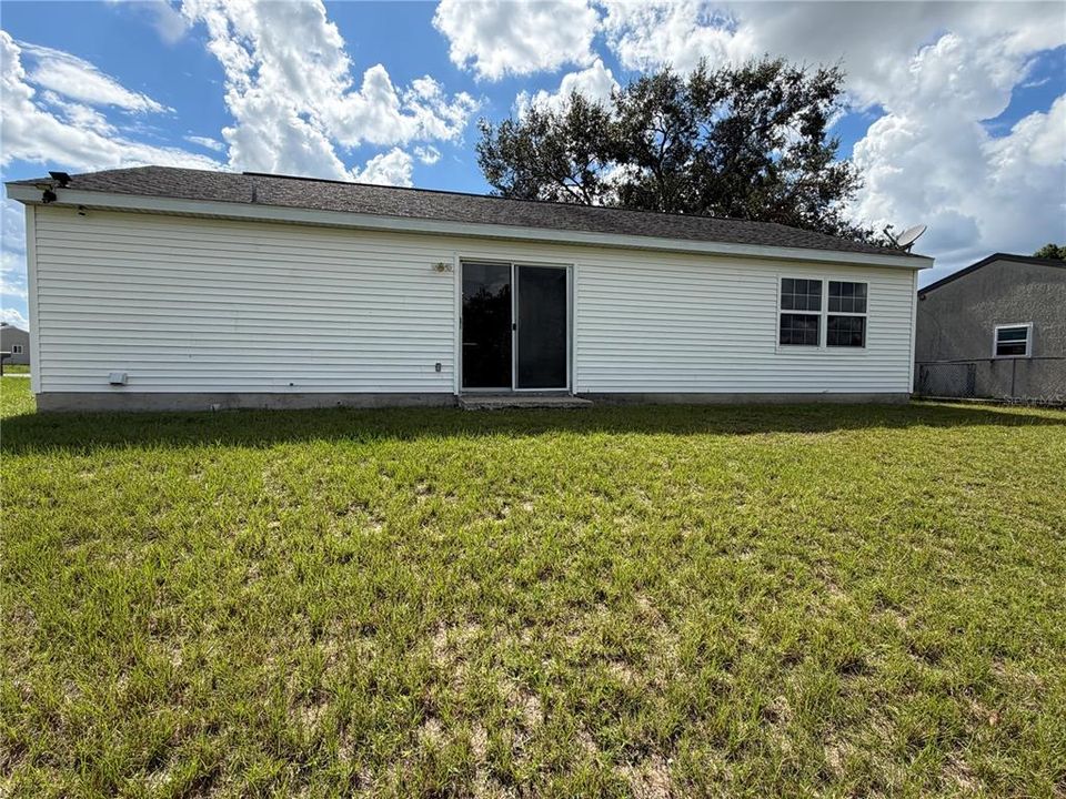 For Rent: $1,500 (2 beds, 1 baths, 901 Square Feet)