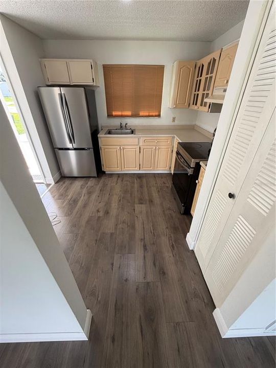 For Rent: $1,500 (2 beds, 1 baths, 901 Square Feet)