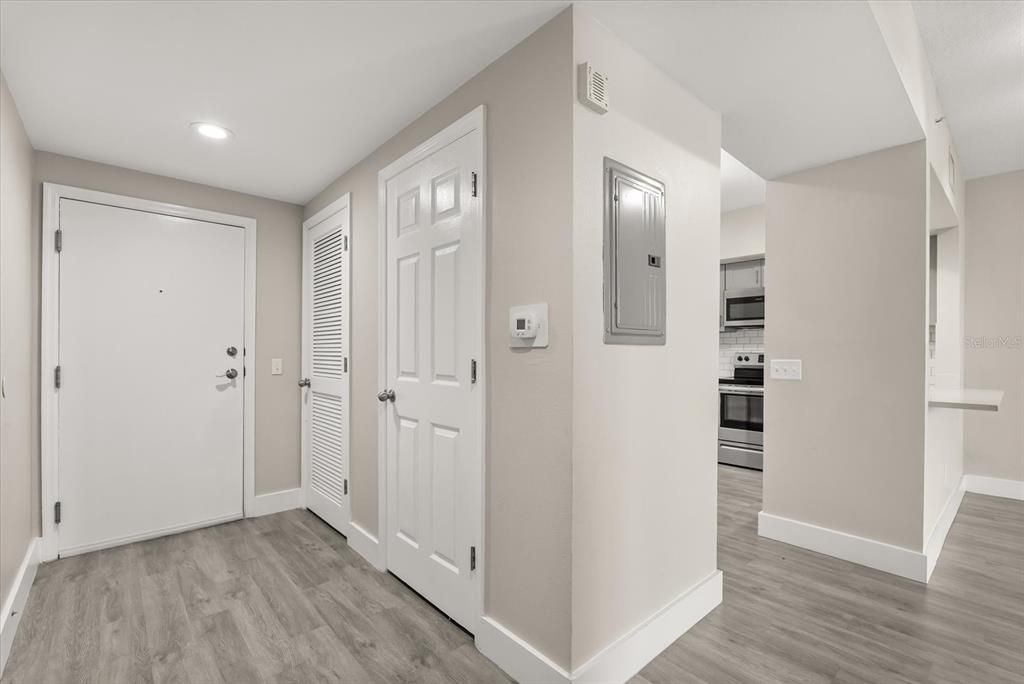 For Rent: $2,300 (2 beds, 2 baths, 1187 Square Feet)