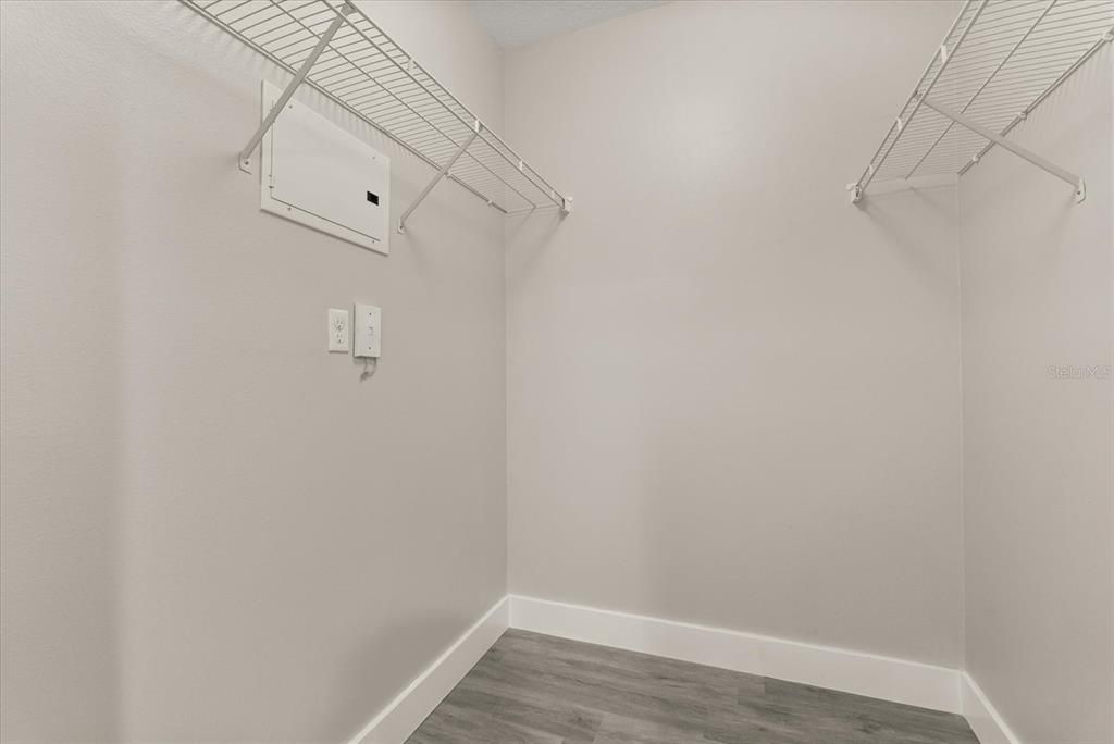 For Rent: $2,300 (2 beds, 2 baths, 1187 Square Feet)