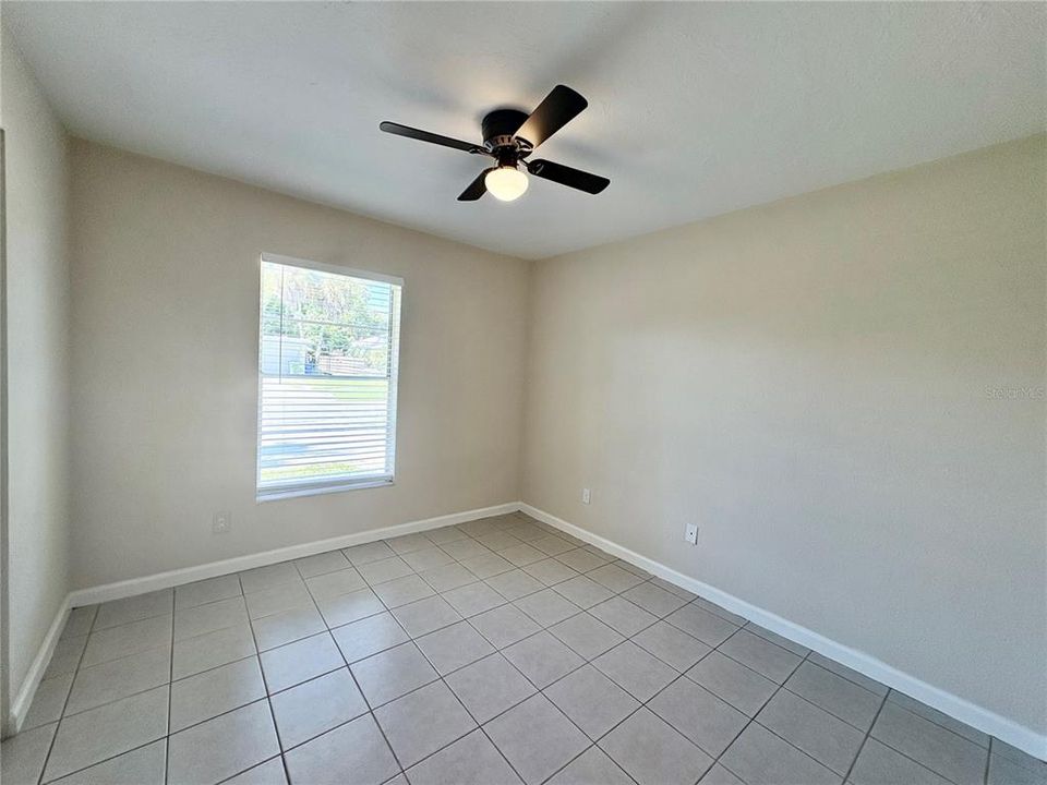 For Rent: $1,695 (3 beds, 2 baths, 1090 Square Feet)