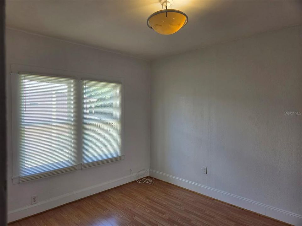 В аренду: $1,699 (2 спален, 1 ванн, 1000 Квадратных фут)