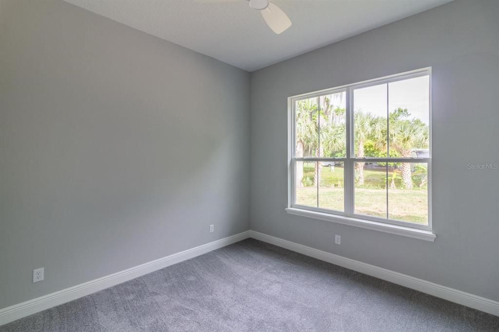 For Sale: $550,000 (3 beds, 2 baths, 1700 Square Feet)