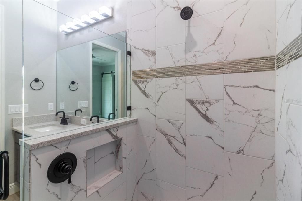 For Sale: $550,000 (3 beds, 2 baths, 1700 Square Feet)