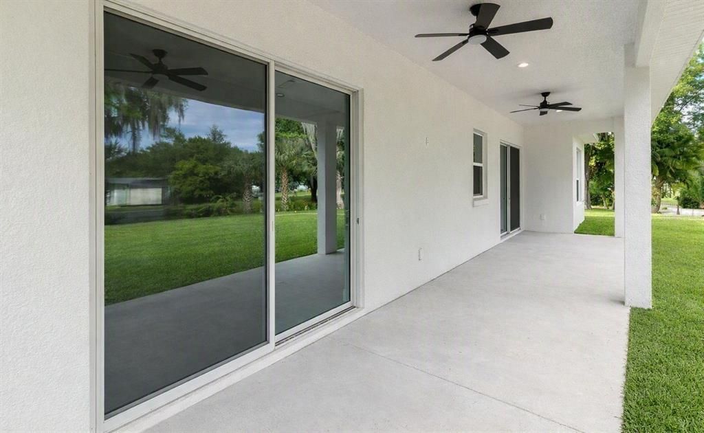 For Sale: $550,000 (3 beds, 2 baths, 1700 Square Feet)