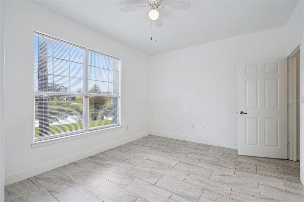 For Sale: $199,000 (2 beds, 2 baths, 1062 Square Feet)