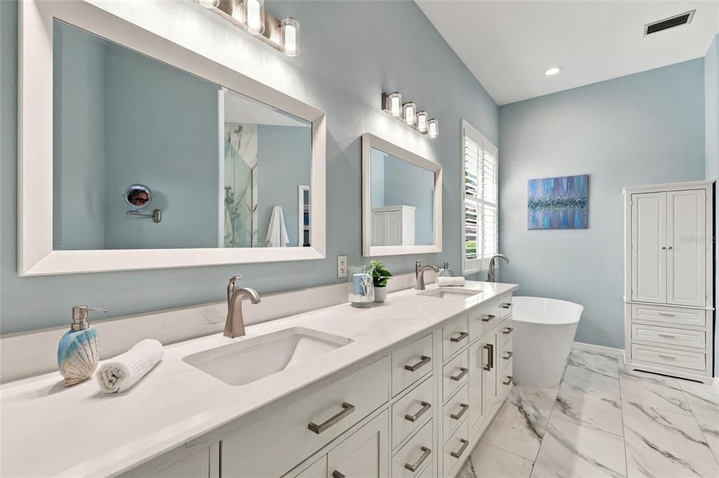 For Sale: $889,000 (3 beds, 2 baths, 2347 Square Feet)