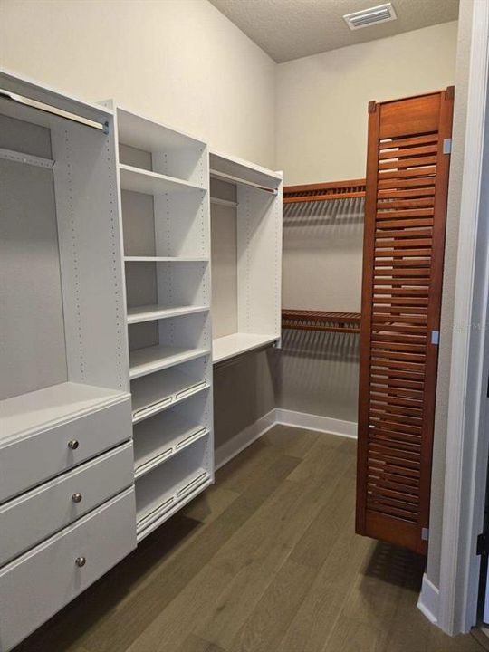 En Venta: $989,000 (3 camas, 3 baños, 2504 Pies cuadrados)