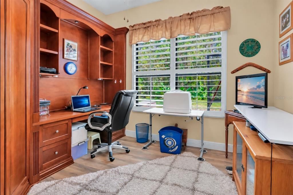 For Sale: $345,000 (2 beds, 2 baths, 1673 Square Feet)