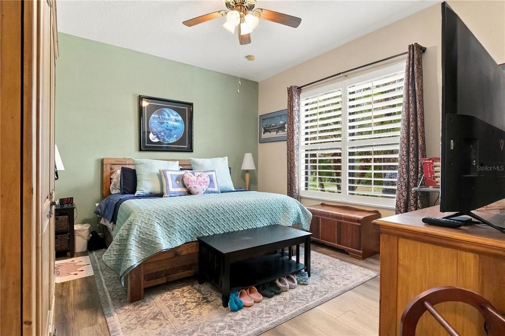 For Sale: $345,000 (2 beds, 2 baths, 1673 Square Feet)